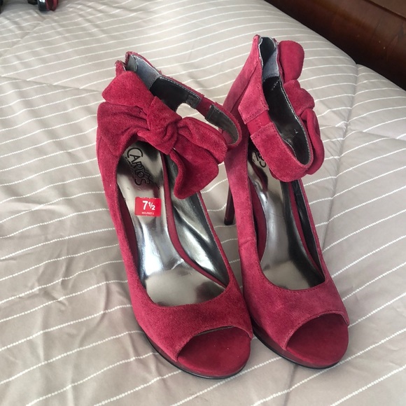 Carlos Santana Libation suede heels. - Picture 2 of 8